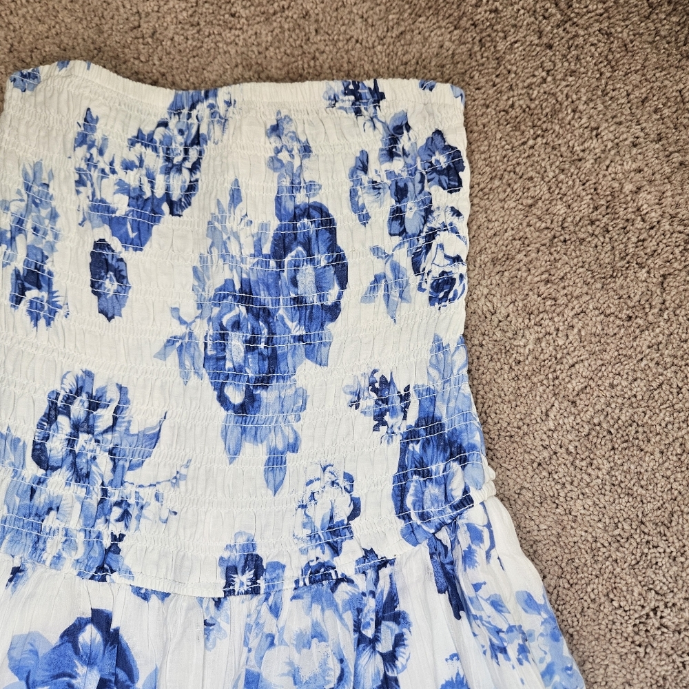 HOLLISTER White Floral Blue Strapless Smocked Bodice Mini Dress Medium Festival